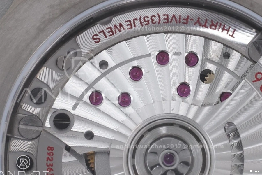 Seamaster on 1:1 VSF Best Mesh Rose Diver Green 300M Edition Dial A8806 Bracelet Gold 1224